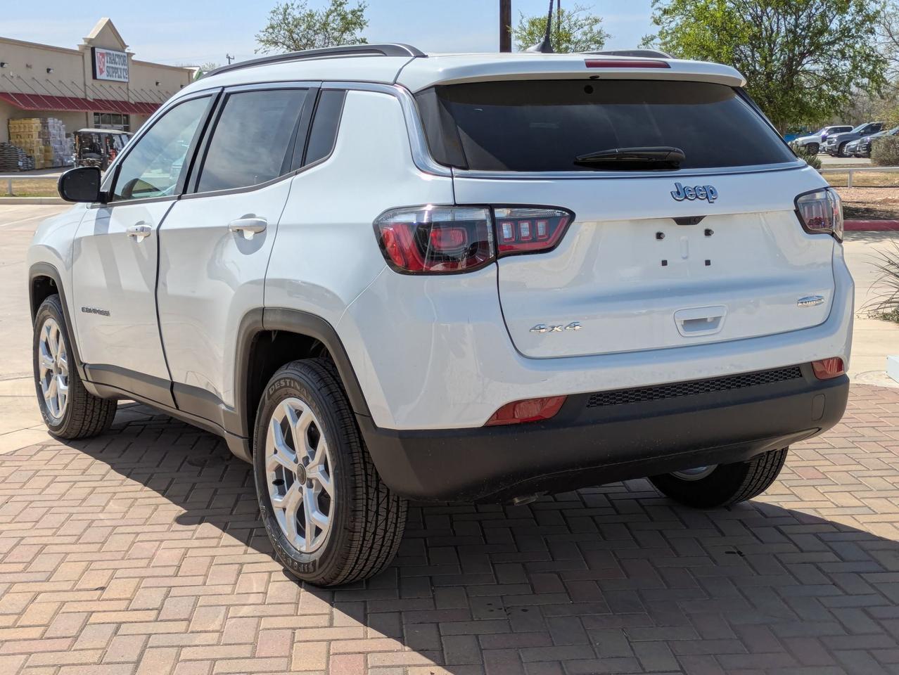 2025 Jeep Compass Latitude Castroville TX