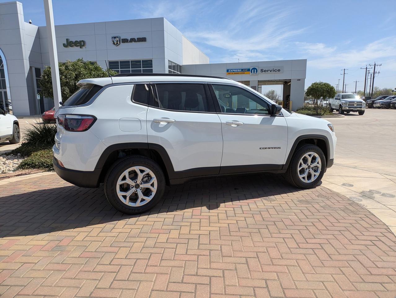 2025 Jeep Compass Latitude