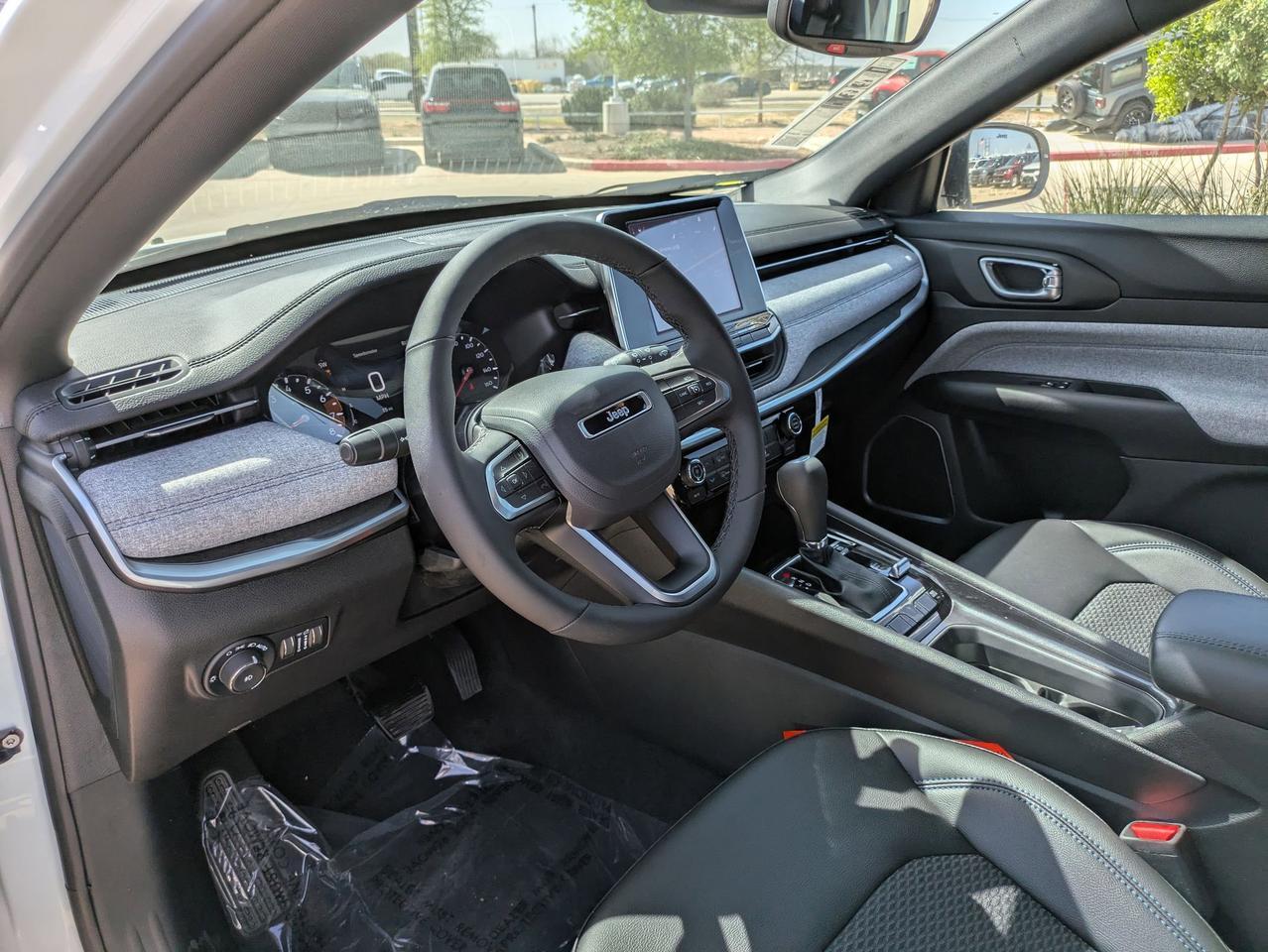 2025 Jeep Compass Latitude Castroville TX