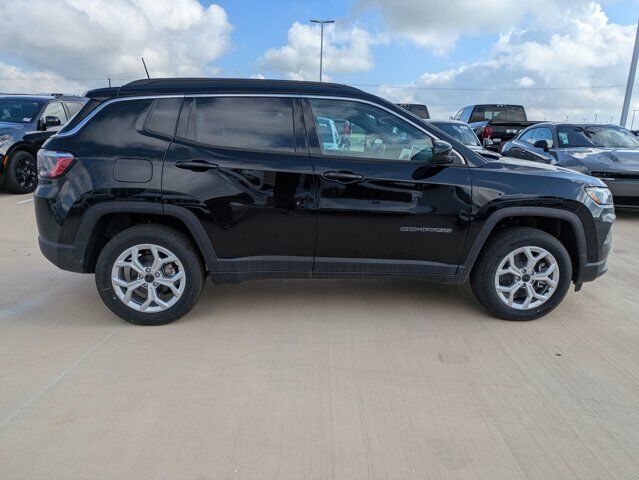 2025 Jeep Compass Latitude Castroville TX