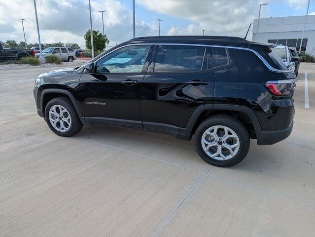 2025 Jeep Compass Latitude Castroville TX