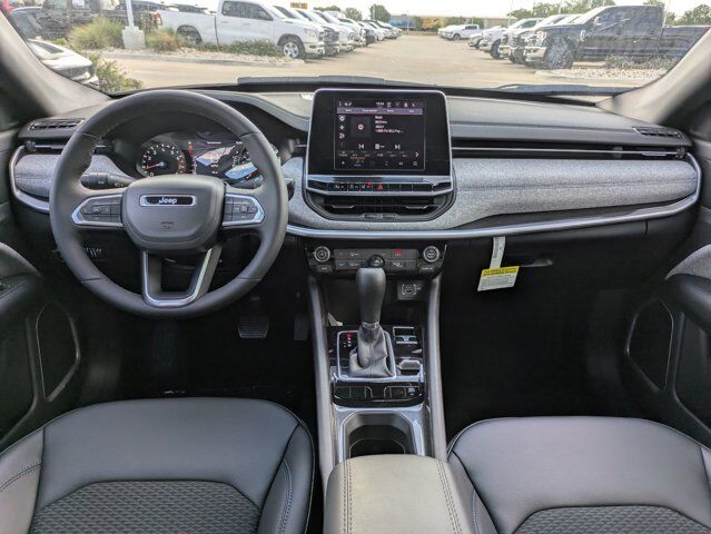 2025 Jeep Compass Latitude Castroville TX
