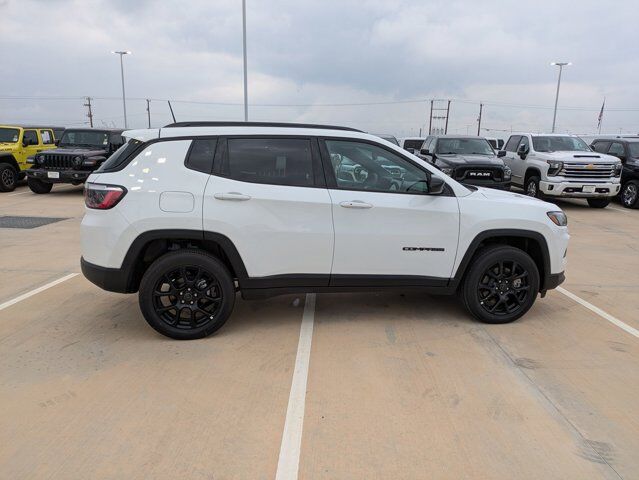 2025 Jeep Compass Latitude Castroville TX