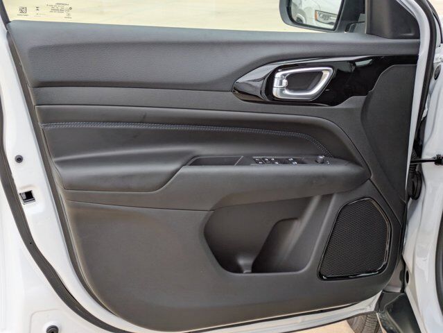 2025 Jeep Compass Latitude Castroville TX