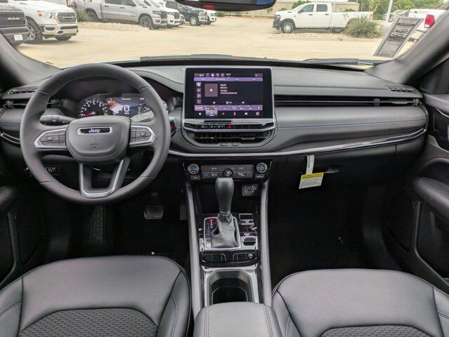 2025 Jeep Compass Latitude Castroville TX