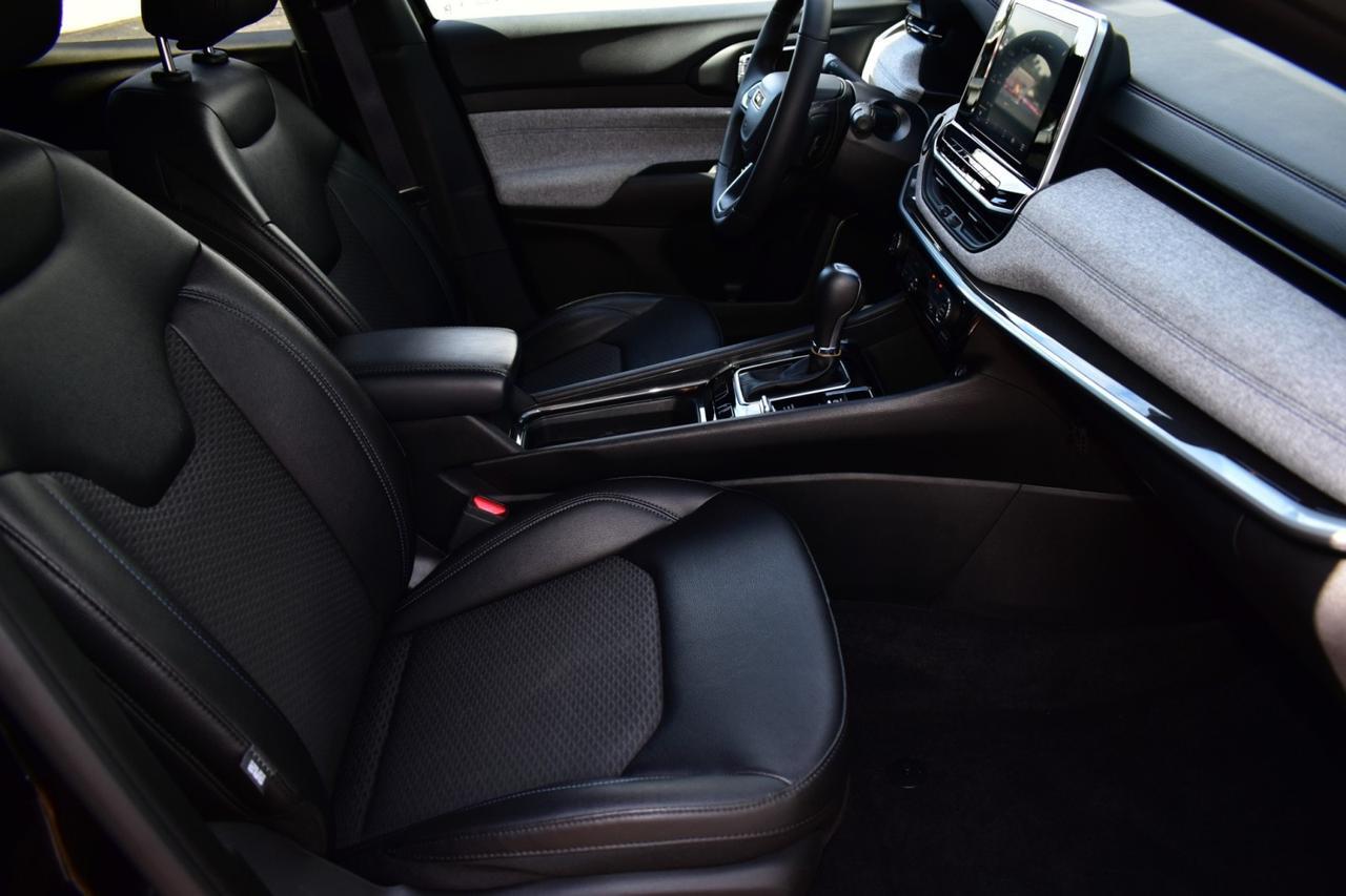 2025 Jeep Compass Latitude Tampa FL