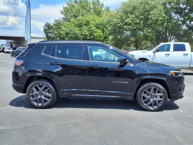 2025 Jeep Compass Limited  TX