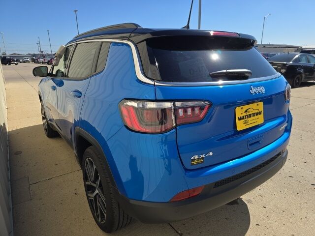 2025 Jeep Compass Limited photo 5