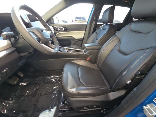 2025 Jeep Compass Limited photo 6