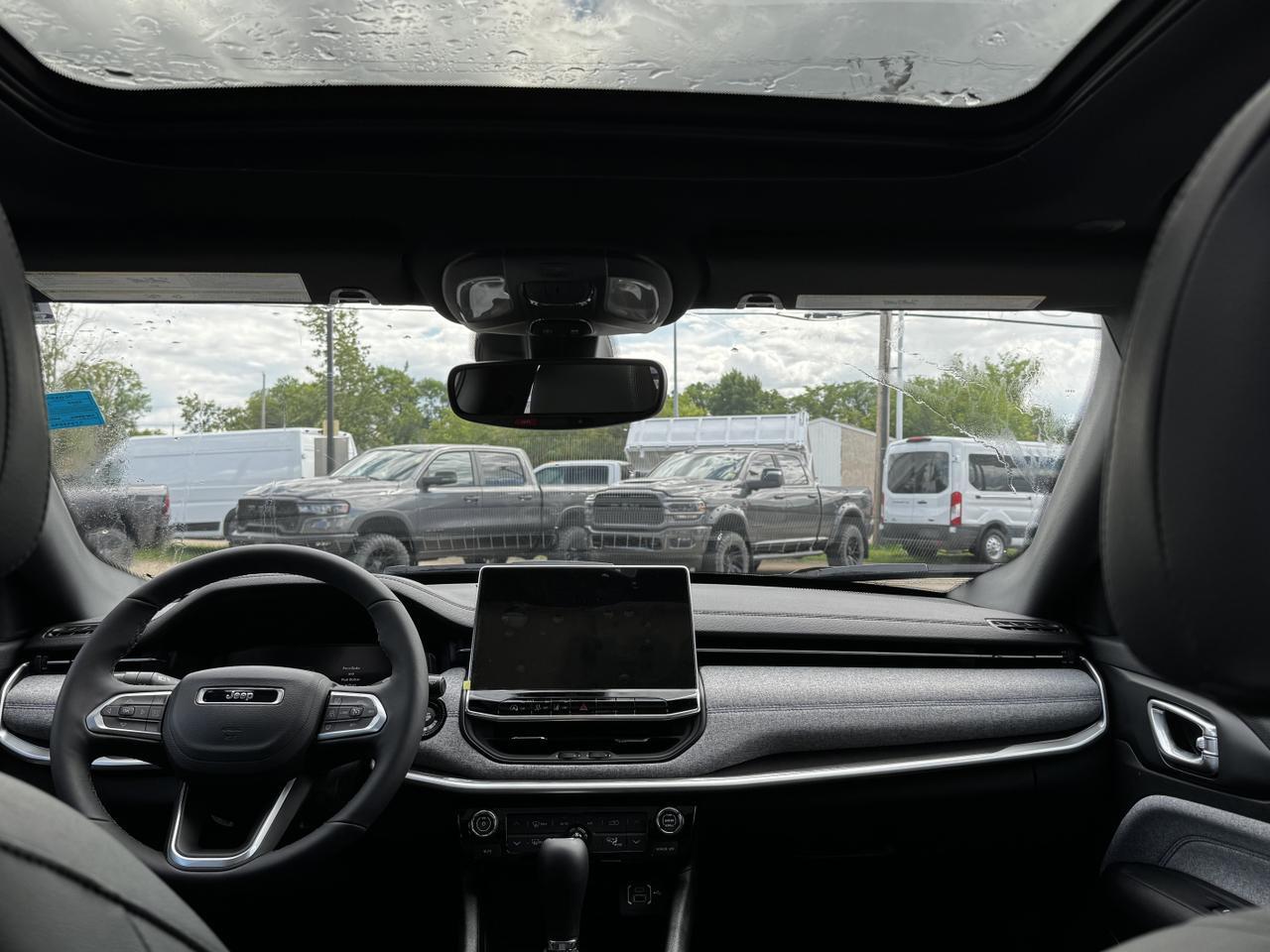 2025 Jeep Compass North 4x4 | 2L Turbo | Pano Sunroof | NAV | Power Liftgate Redwater AB