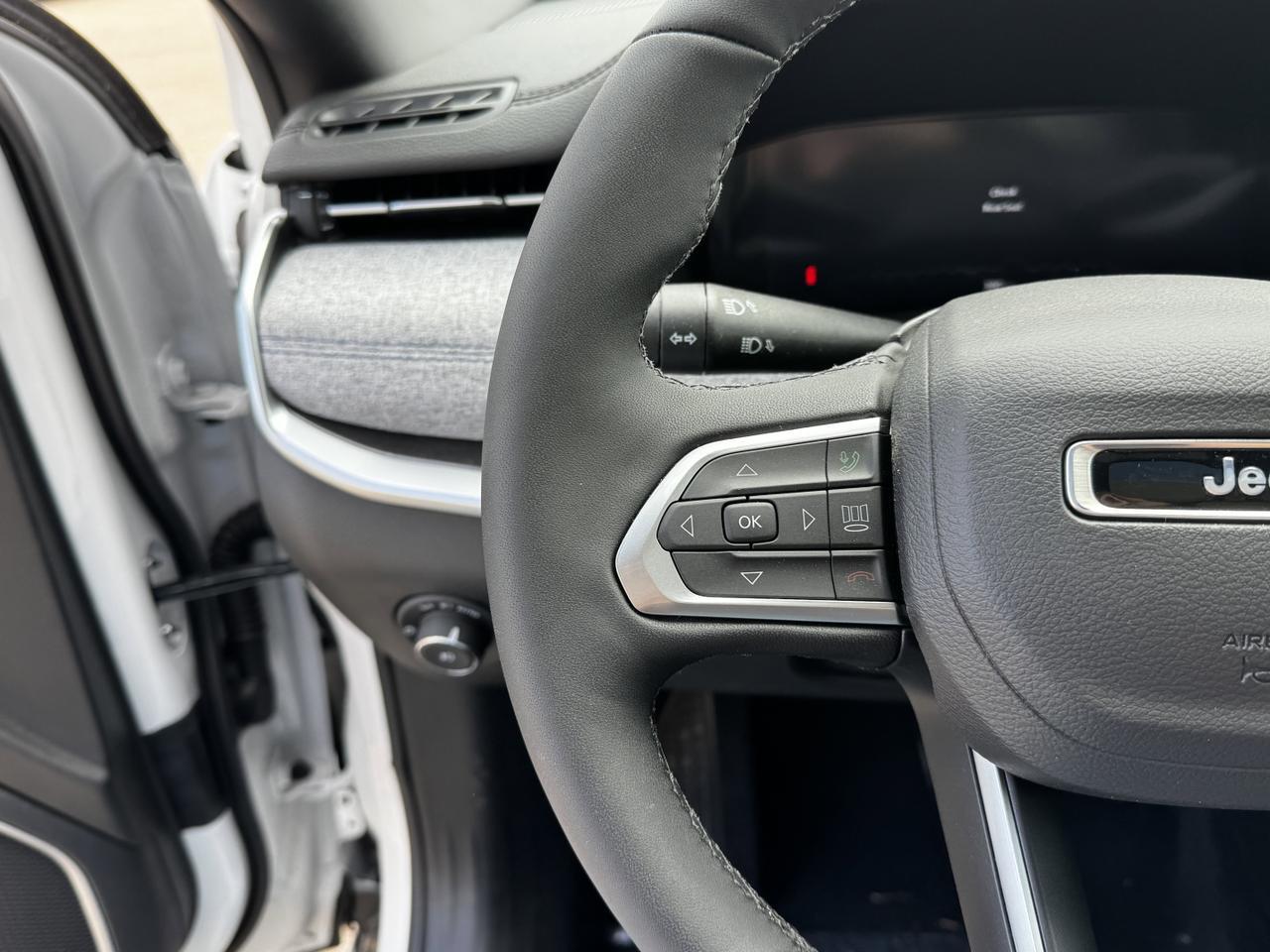 2025 Jeep Compass North 4x4 | 2L Turbo | Pano Sunroof | NAV | Power Liftgate Redwater AB