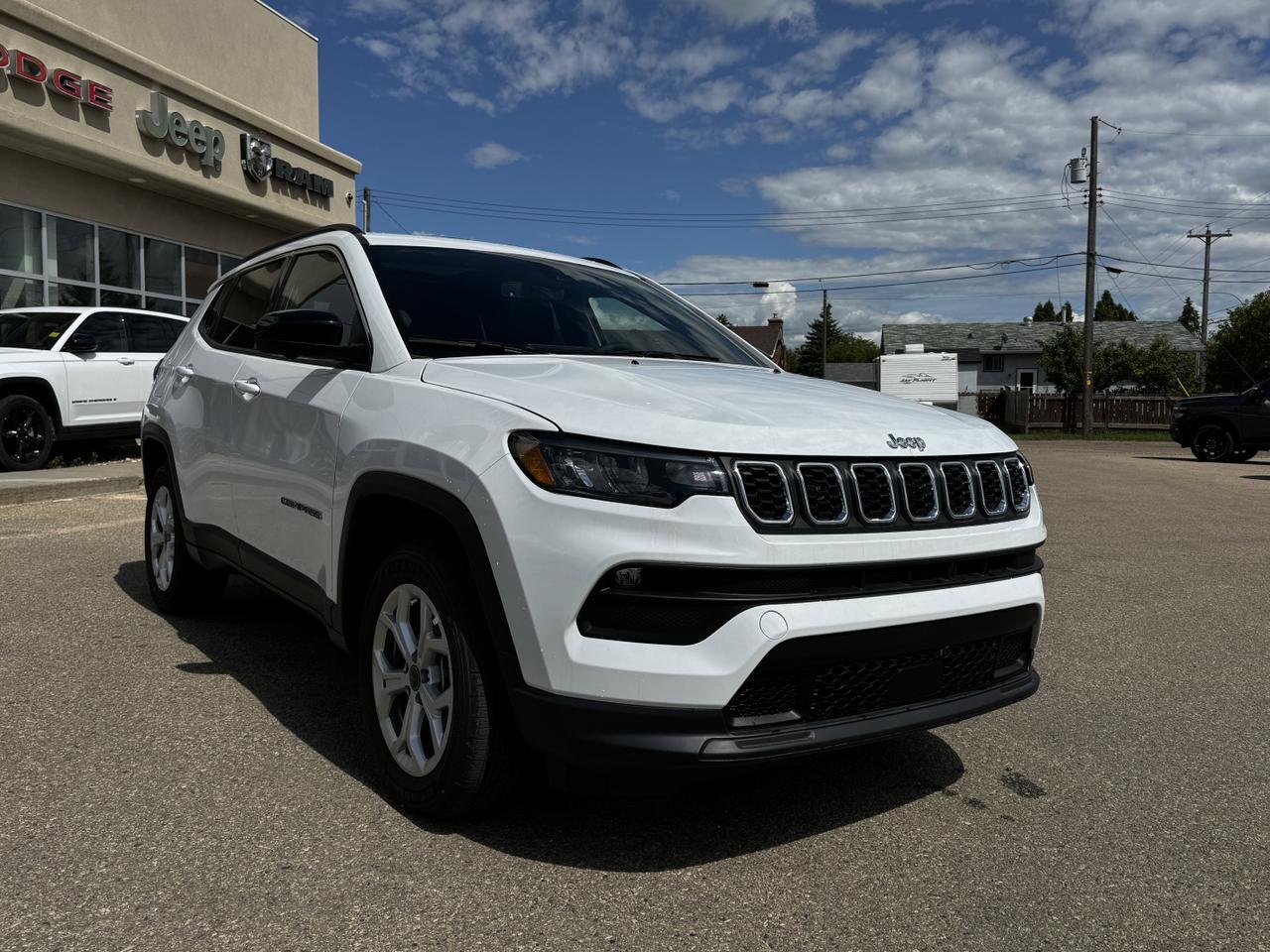 2025 Jeep Compass North 4x4 | 2L Turbo | Pano Sunroof | NAV | Power Liftgate Redwater AB