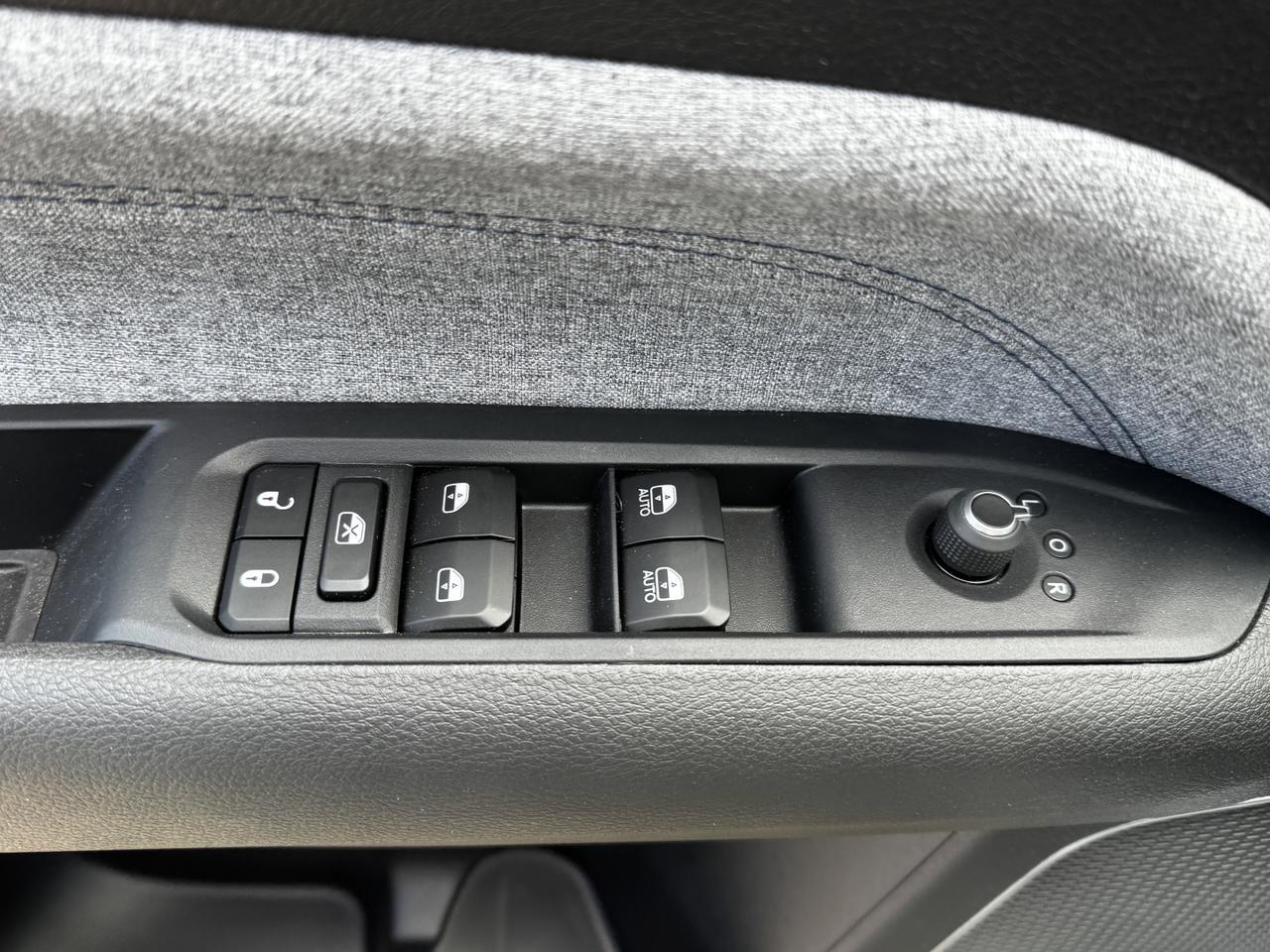 2025 Jeep Compass North 4x4 | 2L Turbo | Pano Sunroof | NAV | Power Liftgate Redwater AB