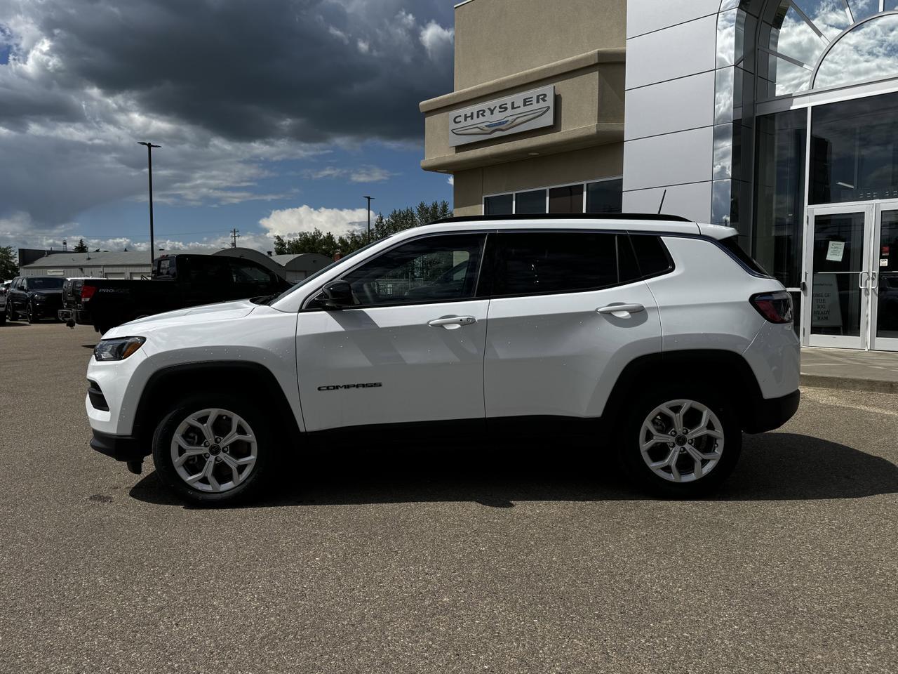 2025 Jeep Compass North 4x4 | 2L Turbo | Pano Sunroof | NAV | Power Liftgate Redwater AB