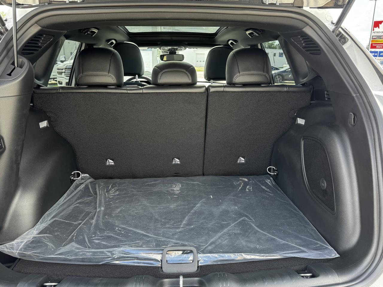 2025 Jeep Compass North 4x4 | 2L Turbo | Pano Sunroof | NAV | Power Liftgate Redwater AB