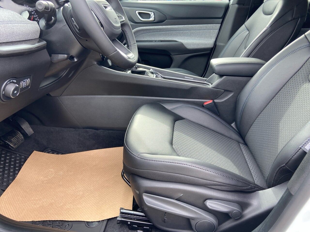 2025 Jeep Compass North High Level AB