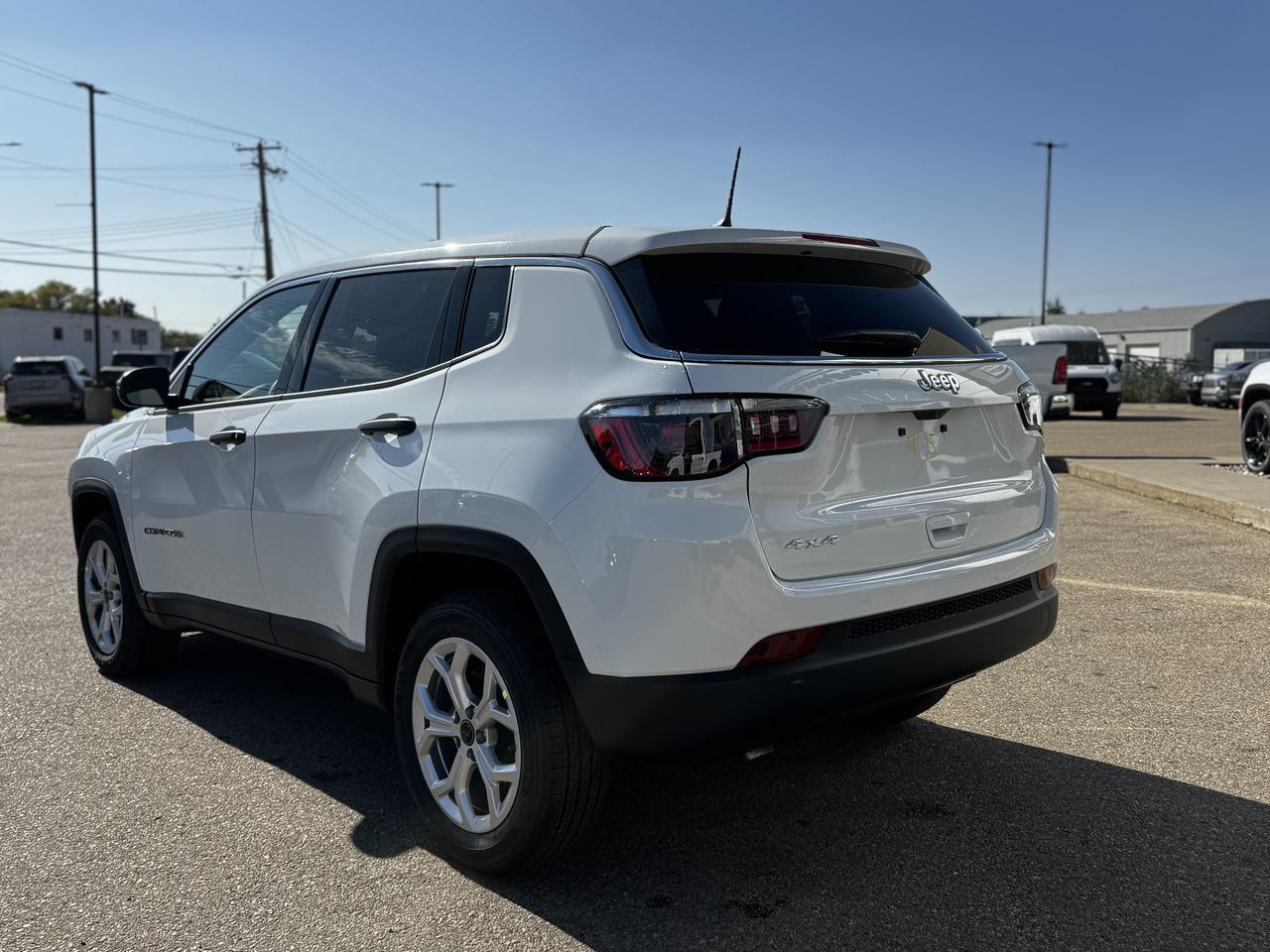 2025 Jeep Compass Sport 4x4 | 2L Turbo | Low KMs | Heated Seats | Rearview Camera | Bluetooth | Towing Capability Redwater AB