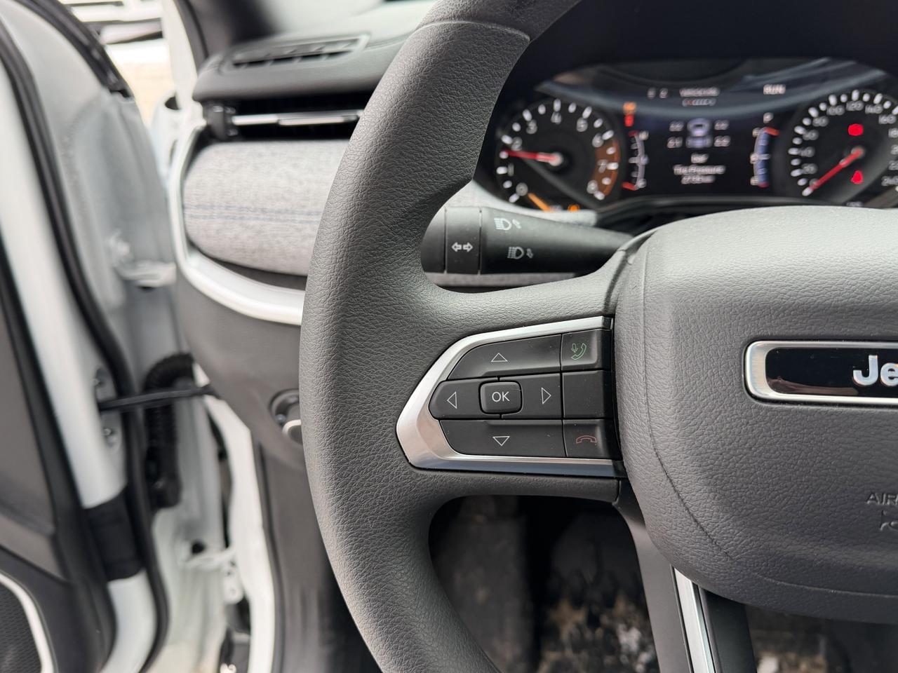 2025 Jeep Compass Sport 4x4 | 2L Turbo | Low KMs | Heated Seats | Rearview Camera | Bluetooth | Towing Capability Redwater AB