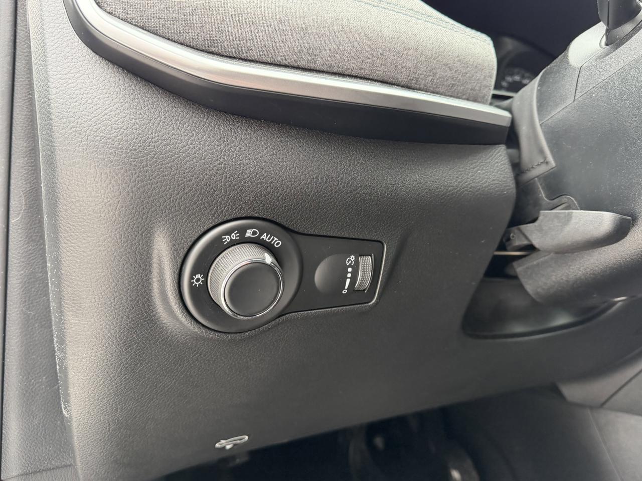 2025 Jeep Compass Sport 4x4 | 2L Turbo | Low KMs | Heated Seats | Rearview Camera | Bluetooth | Towing Capability Redwater AB