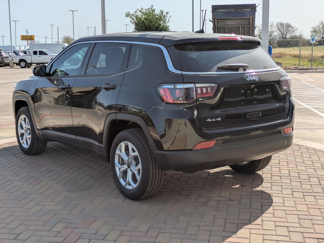 2025 Jeep Compass Sport Castroville TX