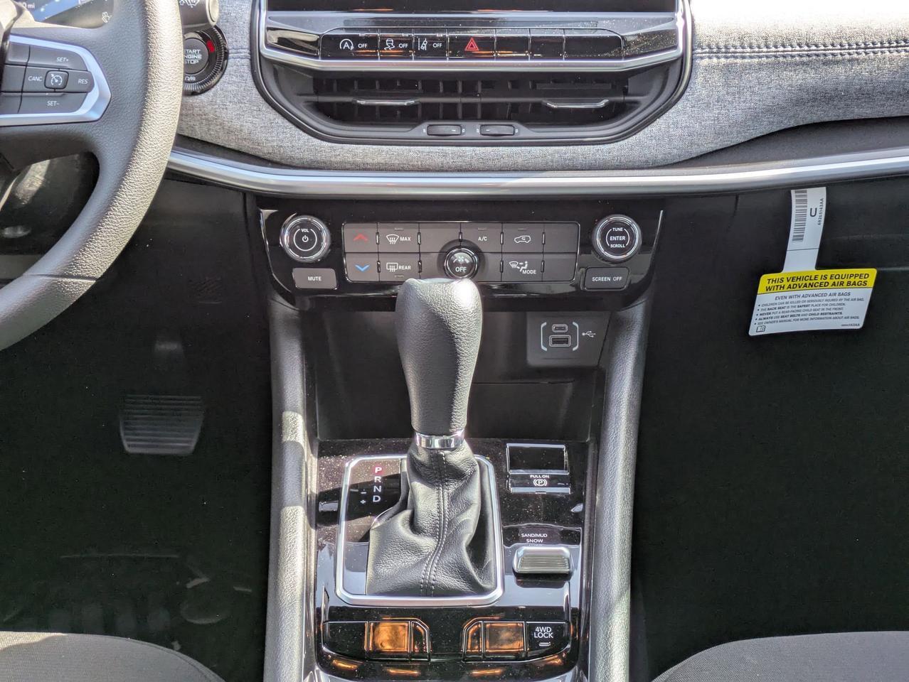 2025 Jeep Compass Sport Castroville TX