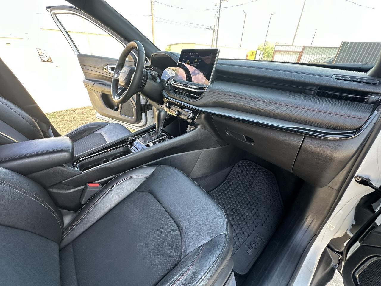 2025 Jeep Compass Trailhawk - Photo 16