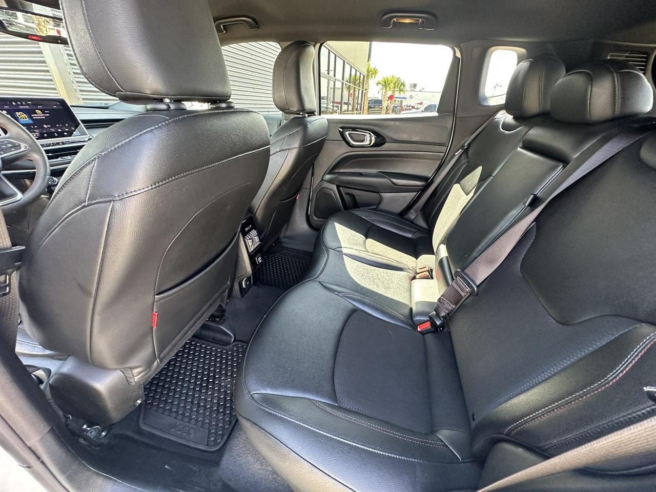 2025 Jeep Compass Trailhawk - Photo 15