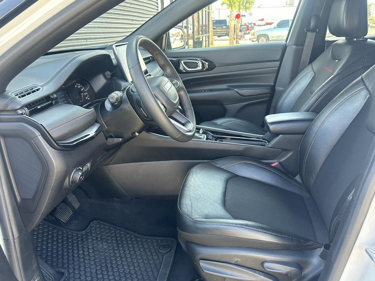 2025 Jeep Compass Trailhawk - Photo 12
