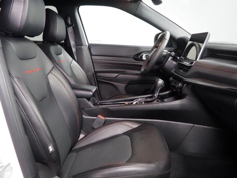 2025 Jeep Compass Trailhawk - Photo 14
