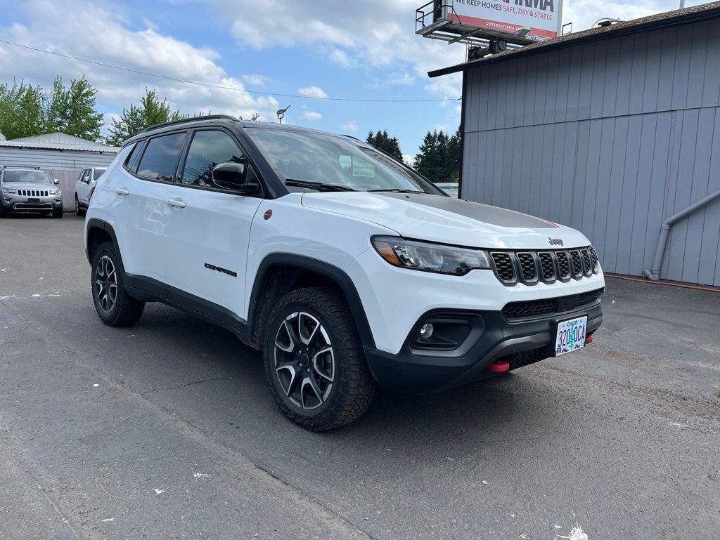 2025 Jeep Compass Trailhawk
