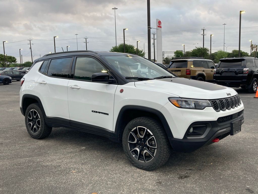 2025 Jeep Compass Trailhawk