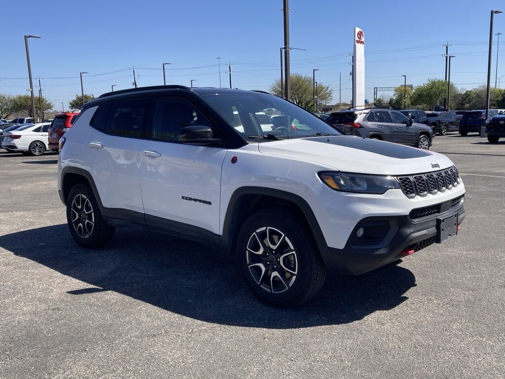 2025 Jeep Compass Trailhawk