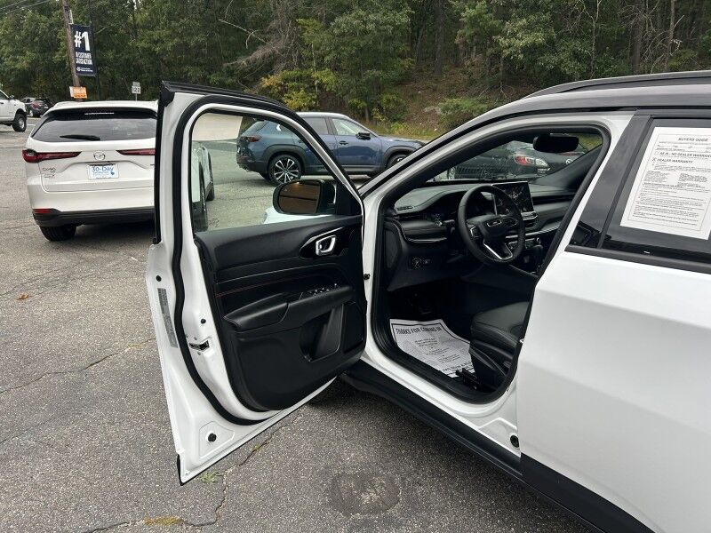 2025 Jeep Compass Trailhawk Whitinsville MA