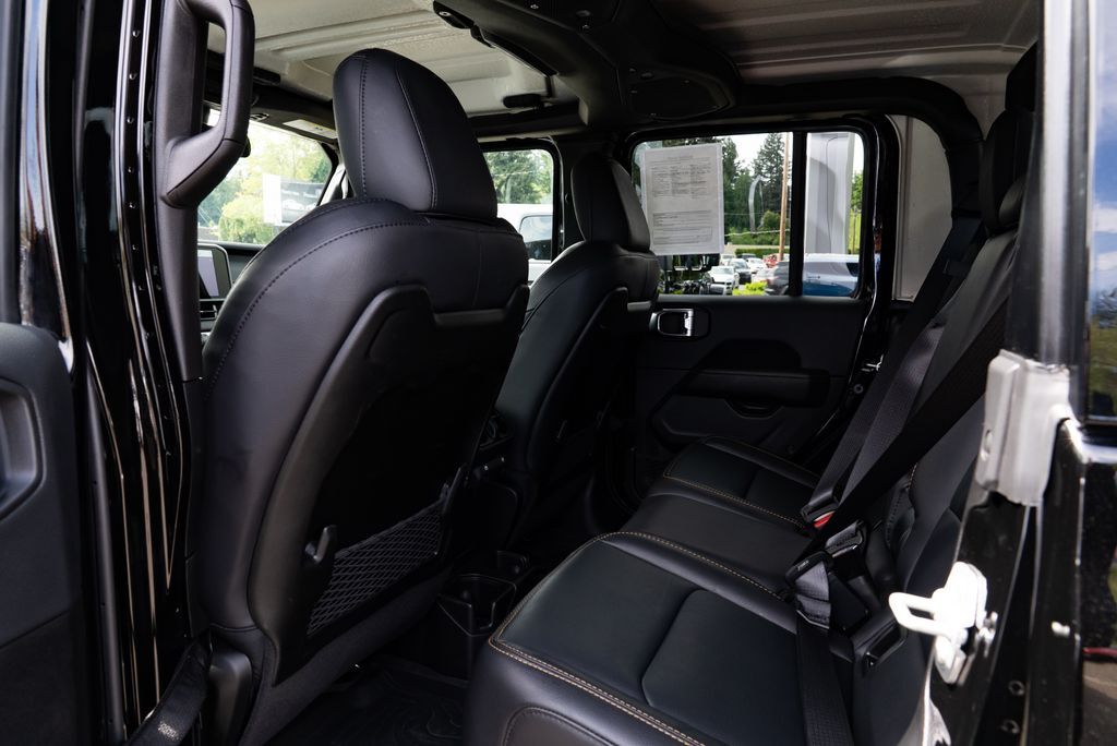 2025 Jeep Gladiator High Tide Milwaukie OR