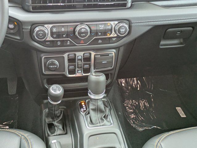 2025 Jeep Gladiator High Tide Castroville TX