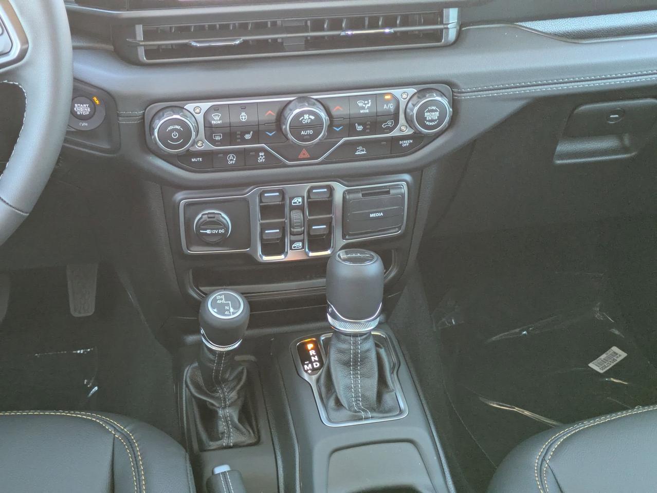 2025 Jeep Gladiator High Tide Castroville TX