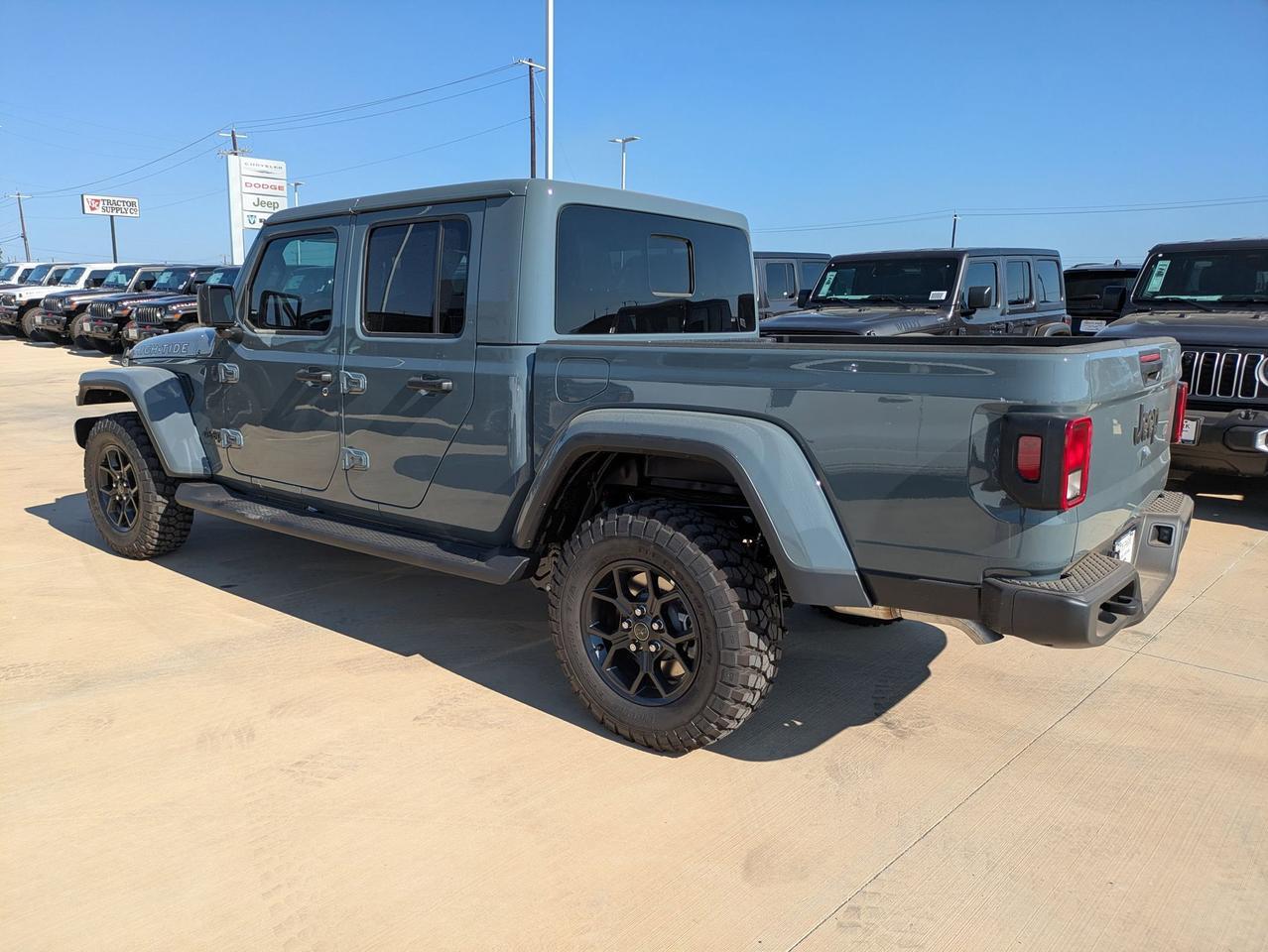 2025 Jeep Gladiator High Tide Castroville TX