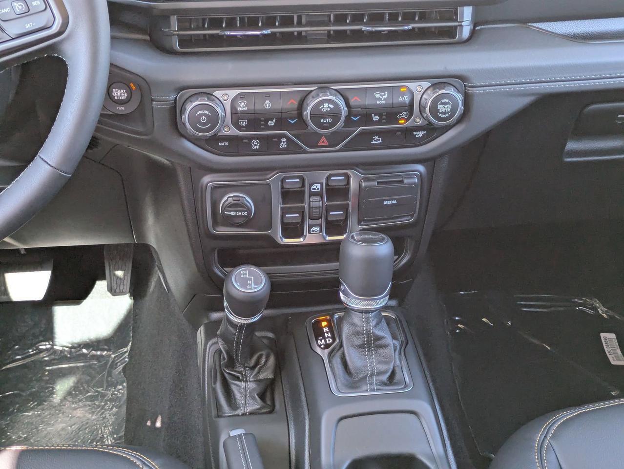 2025 Jeep Gladiator High Tide Castroville TX