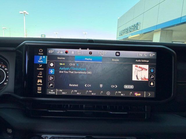 2025 Jeep Gladiator High Tide Farmington MO