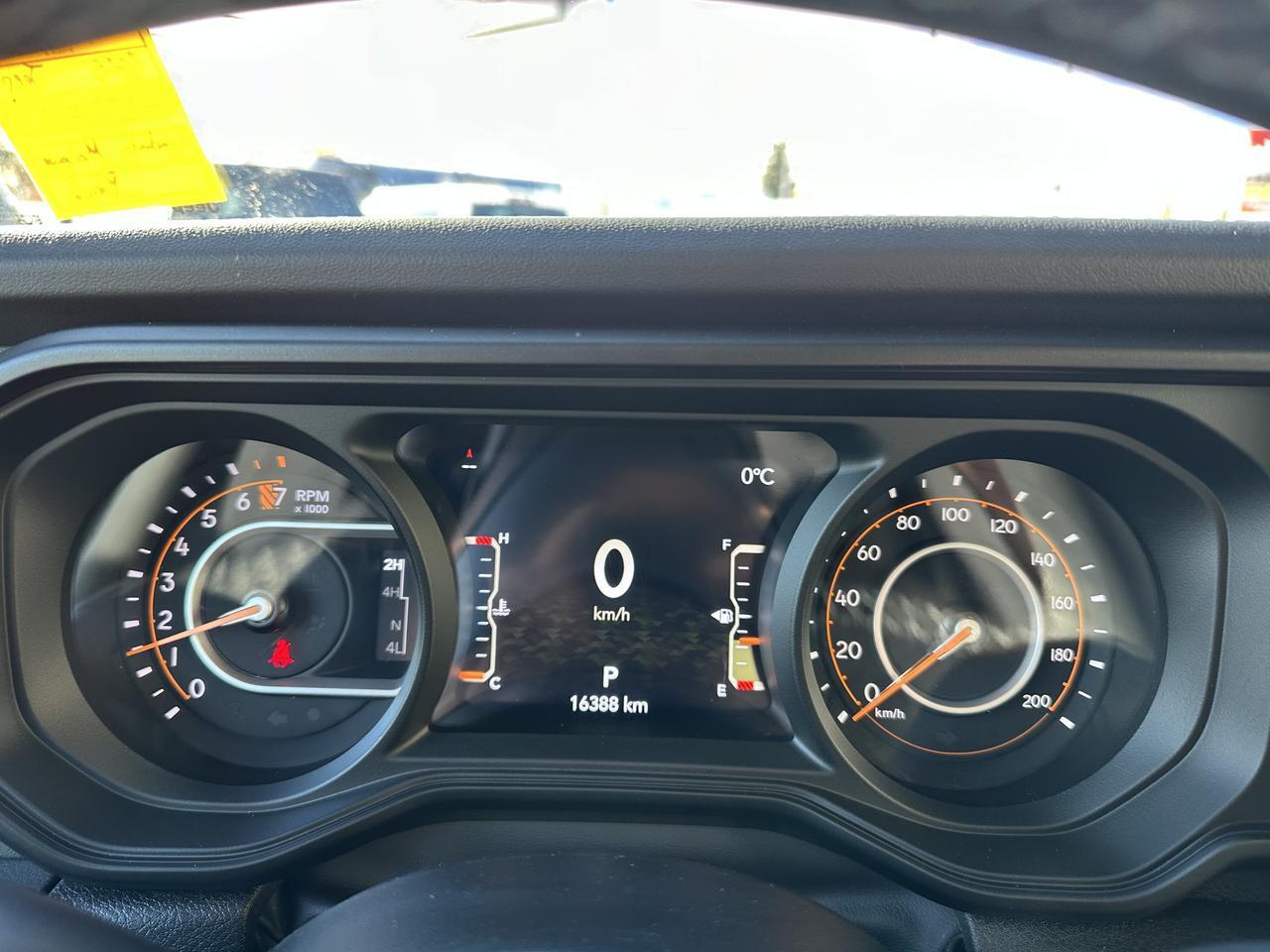 2025 Jeep Gladiator Mojave | FOX Shocks | 4.10 Axle | E-Locker Rear Axle | Leather | Heated Seats | Tow Package Redwater AB