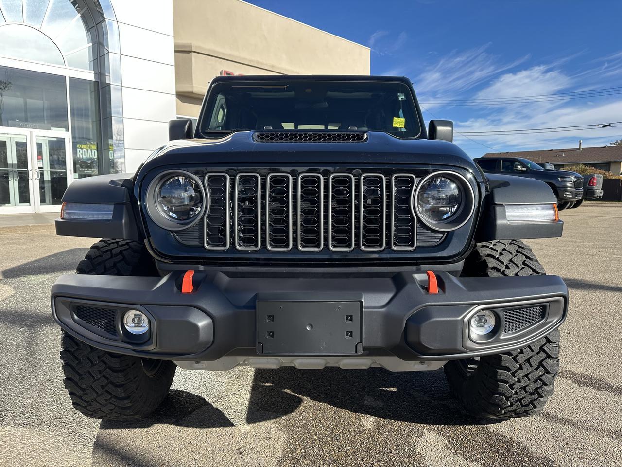 2025 Jeep Gladiator Mojave | FOX Shocks | 4.10 Axle | E-Locker Rear Axle | Leather | Heated Seats | Tow Package Redwater AB