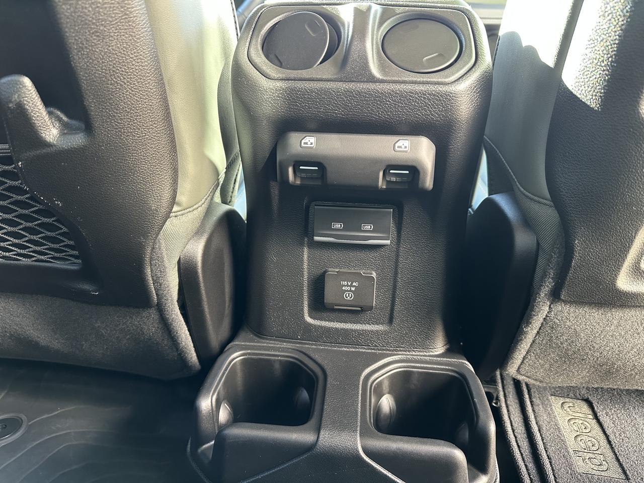 2025 Jeep Gladiator Mojave | FOX Shocks | 4.10 Axle | E-Locker Rear Axle | Leather | Heated Seats | Tow Package Redwater AB
