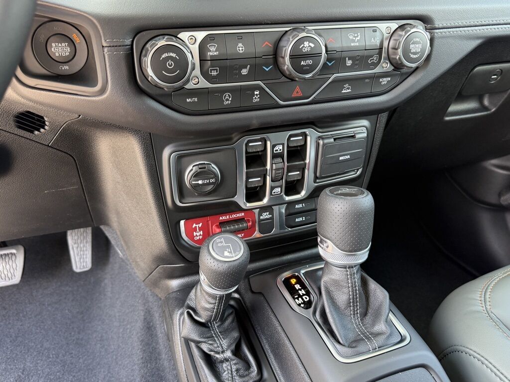 2025 Jeep Gladiator Mojave Crestwood KY