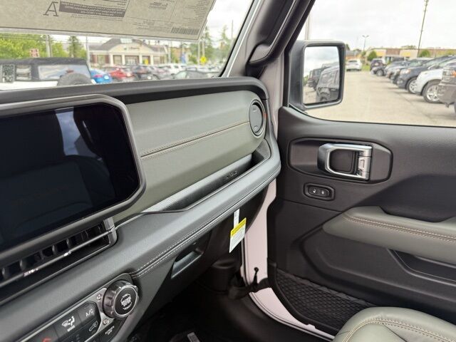 2025 Jeep Gladiator Mojave Crestwood KY