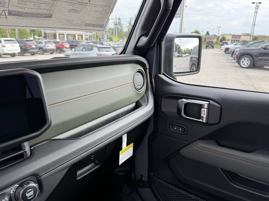 2025 Jeep Gladiator Mojave Crestwood KY