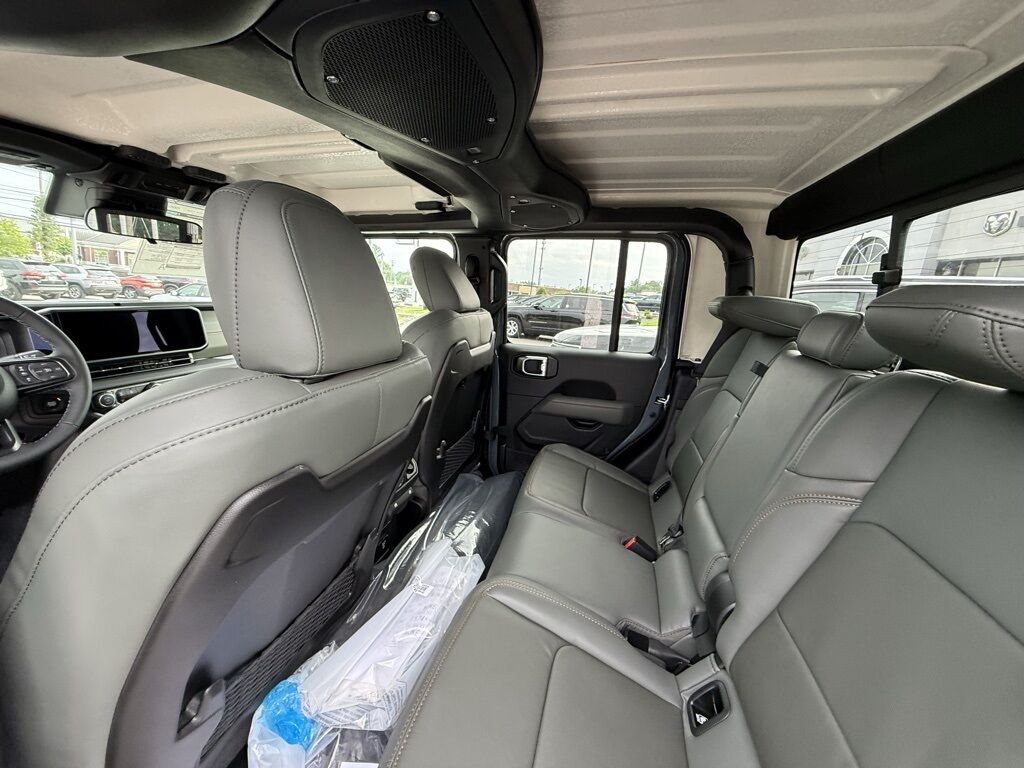 2025 Jeep Gladiator Mojave Crestwood KY