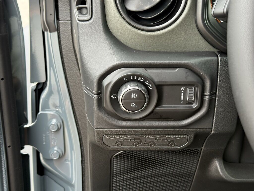 2025 Jeep Gladiator Mojave Crestwood KY