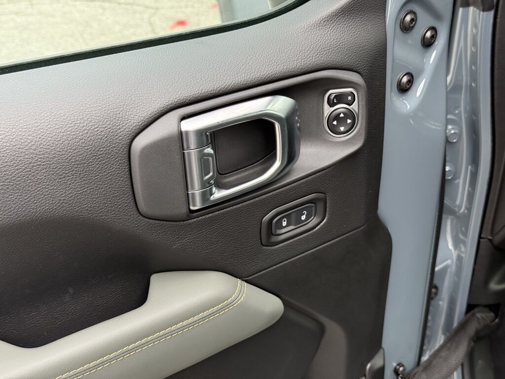 2025 Jeep Gladiator Mojave Crestwood KY