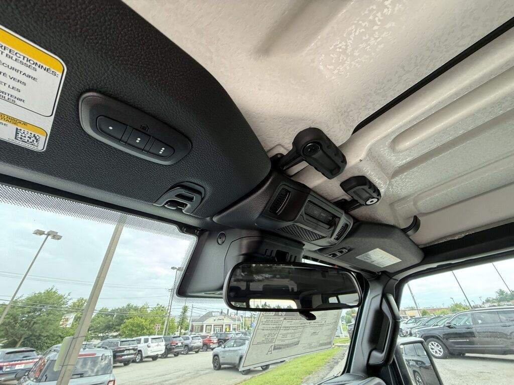 2025 Jeep Gladiator Mojave Crestwood KY