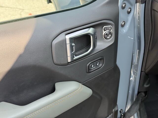 2025 Jeep Gladiator Mojave Crestwood KY